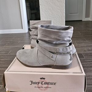 Juicy Couture Women's Light Gray Ankle Boots